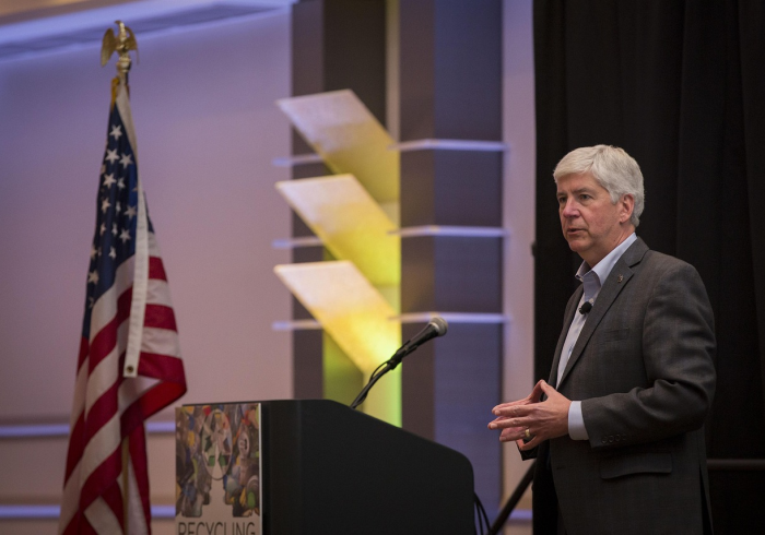 口罩与讲台,特朗普戴罩演讲背后的政治隐喻与时代转折 口罩与讲台,特朗普戴罩演讲背后的政治隐喻与时代转折