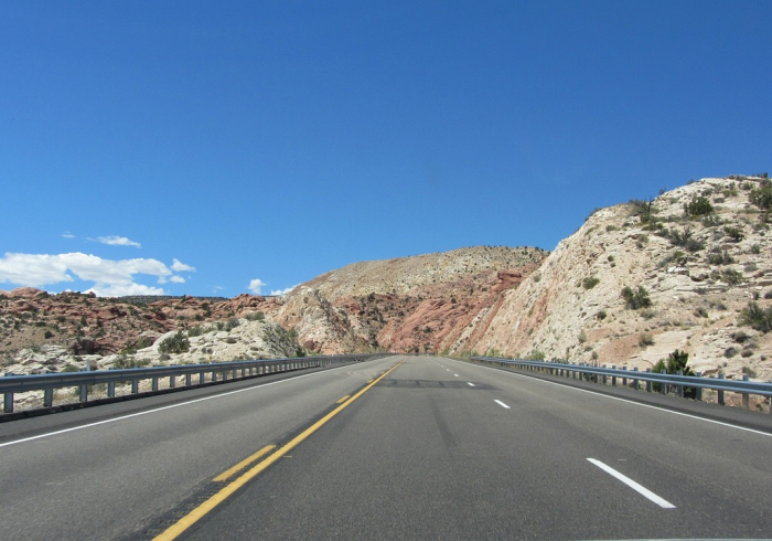 十月一高速路收费吗?全面解析国庆假期高速免费政策与出行指南 十月一高速路收费吗?全面解析国庆假期高速免费政策与出行指南