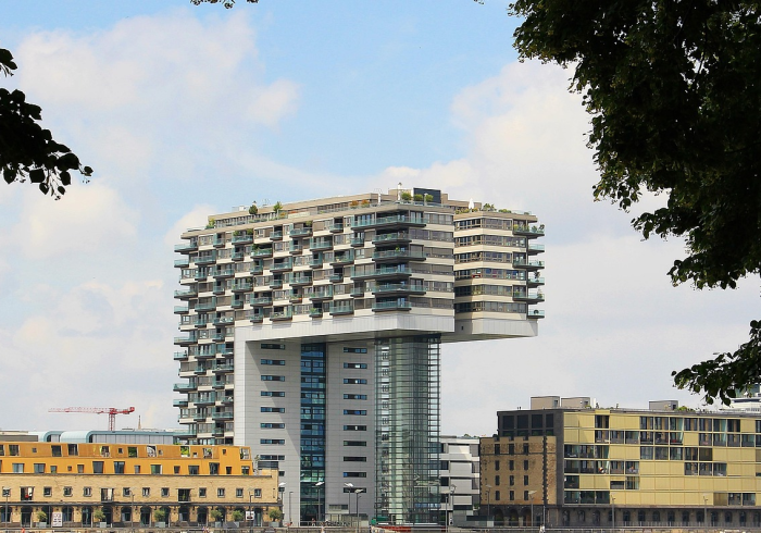 北京一家七口确诊背后的抗疫启示，个体责任与城市韧性的双重考验