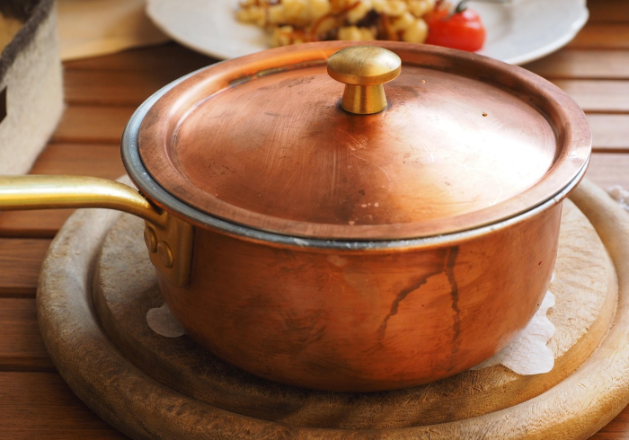 铜锅不语，人间有声