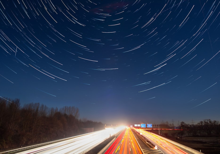 高速公路免费通行，2025年国庆假期，这份民生礼包如何领？