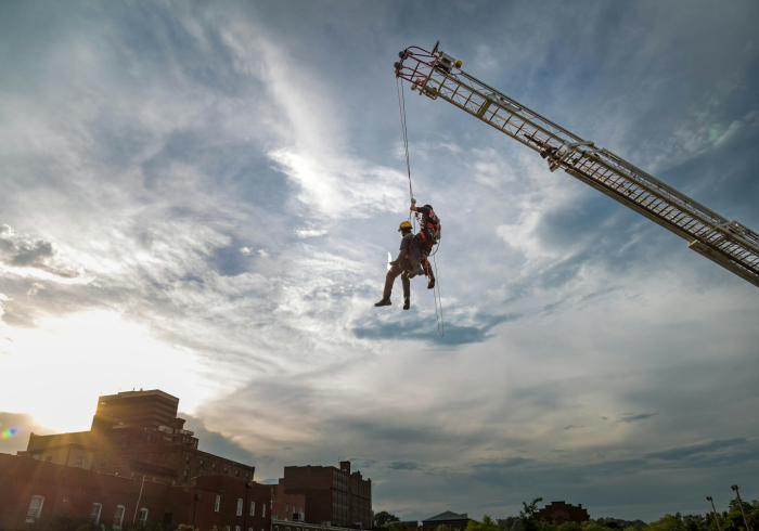 巨人辅助,当人类的肩膀,站上新的巨人 巨人辅助,当人类的肩膀,站上新的巨人