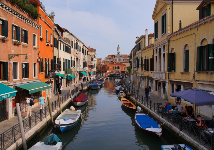 郑州疫情，一座城市的韧性大考