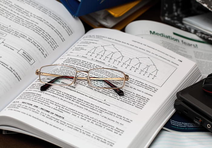 五一调休迷思，2025.4.27上班，我们究竟在偿还哪一天的时间债？