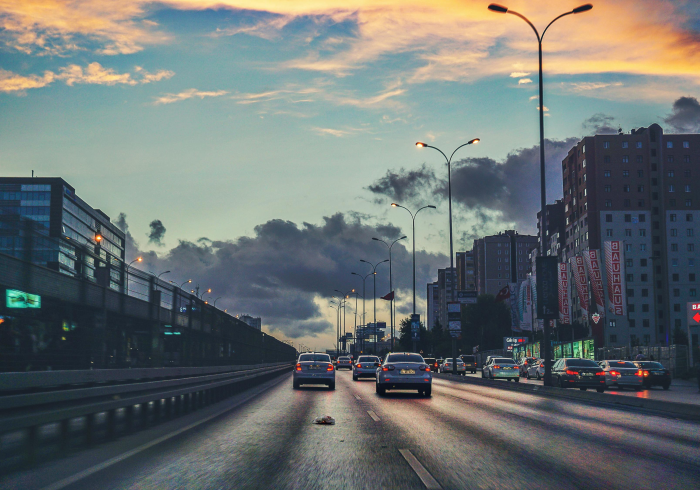 西安限行迷雾，限车号时间规定背后的城市治理逻辑