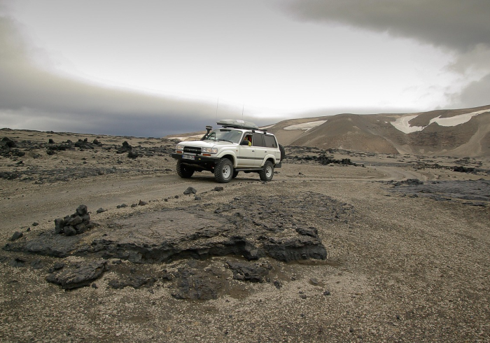 丰田越野车2025最新款多少钱?揭秘价格背后的硬核实力与市场棋局 丰田越野车2025最新款多少钱?揭秘价格背后的硬核实力与市场棋局