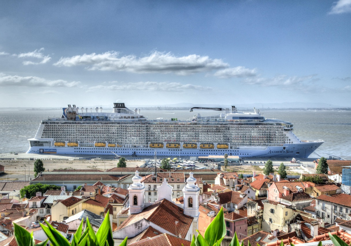 海上走廊，一张船票，两座城的百年对望