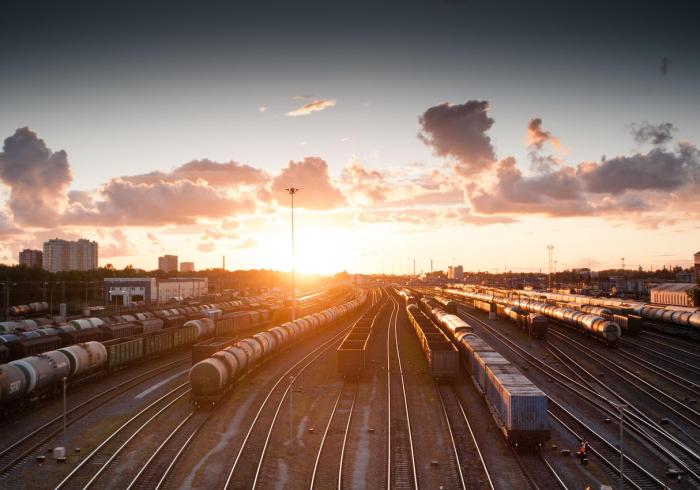 清明高速免费通行，一场现代节日的公共仪式