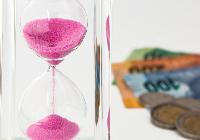 80个中风险区，疫情地图上的缓冲带与治理温度计