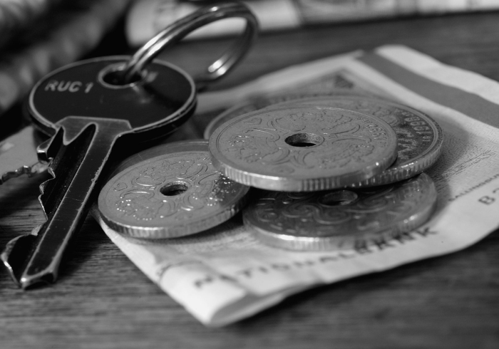 从核酸证明到自由流动，全球防疫政策转向背后的逻辑与未来