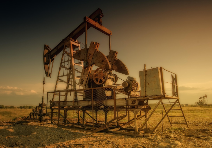 油价涨跌间，一个时代的能源心跳