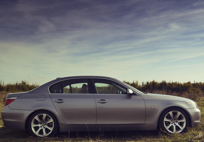 宝马3系长轴距版，豪华运动轿车的价值之选