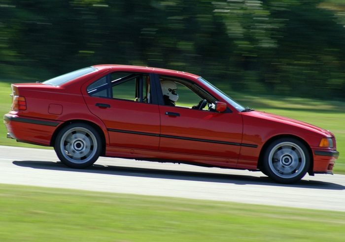 宝马3系长轴距版,豪华运动轿车的价值之选 宝马3系长轴距版,豪华运动轿车的价值之选