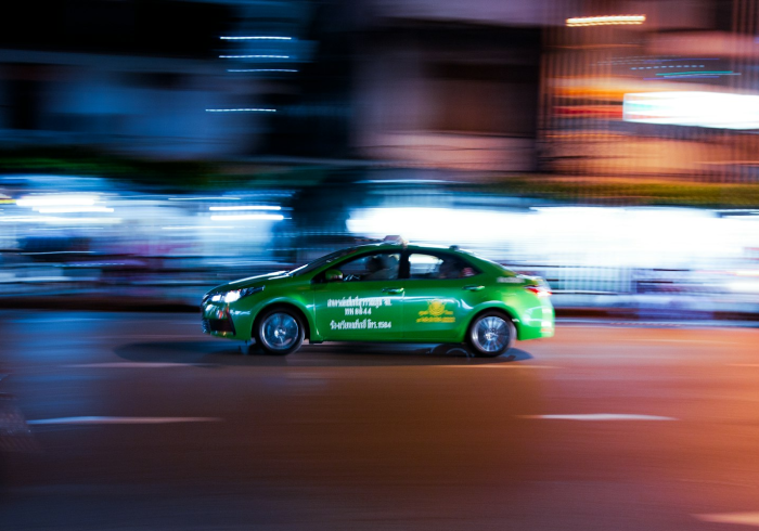 起亚K9，东方谦逊与野心的十字路口