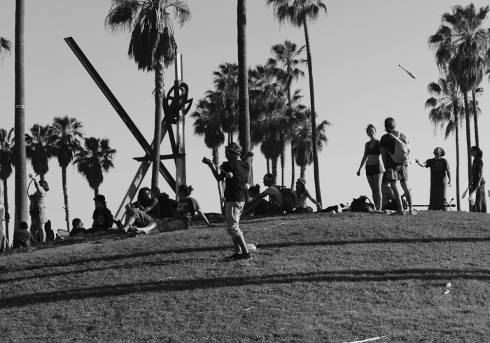 封城疑云再起，武汉的坚韧与理性之路