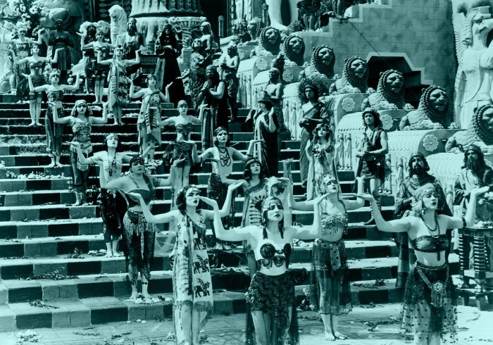 日本封国,37万留学生的漫长等待与无声抗争 日本封国,37万留学生的漫长等待与无声抗争