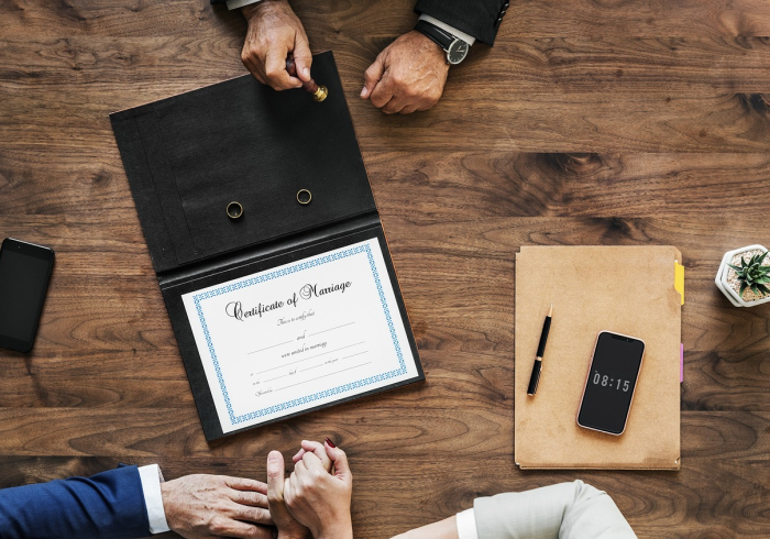 一张纸的重量，当离郑证明成为时代注脚