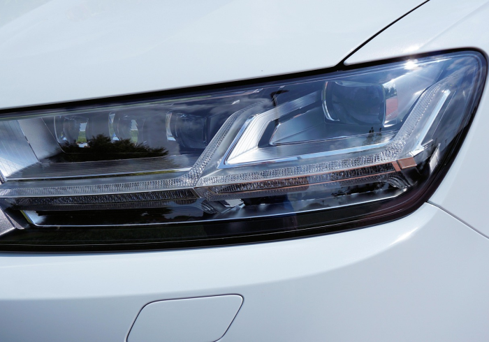 奥迪Q8，百万级豪华轿跑SUV的价值，远不止一张价格单