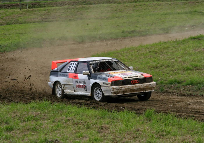 奥迪Q8，百万级豪华轿跑SUV的价值，远不止一张价格单