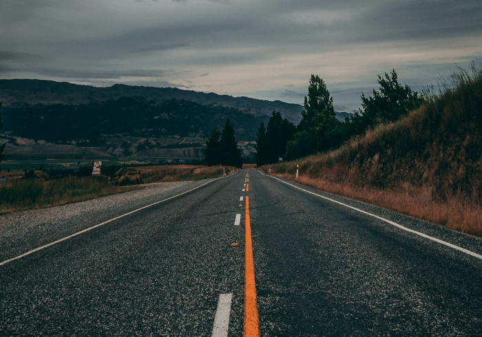 高速公路的免费与收费，一场关于公共性与市场性的永恒博弈