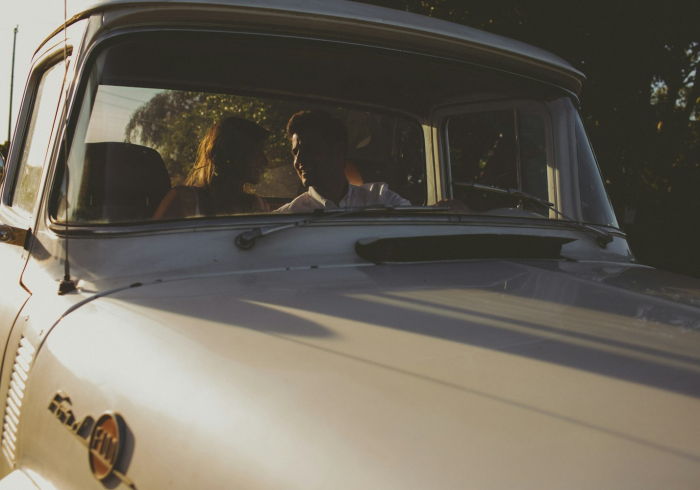 无证驾驶老头乐?微型电动小汽车上路,法律红线不容跨越 无证驾驶老头乐?微型电动小汽车上路,法律红线不容跨越