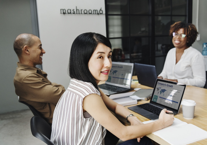 大连卢书记倒霉，当人情社会撞上直播时代