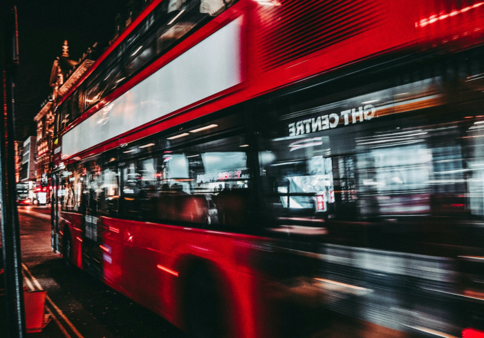 喀什公交车几点停,城市末班车里的时间哲学 喀什公交车几点停,城市末班车里的时间哲学