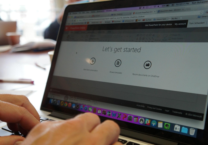 给大家讲解“微信牛牛房卡在哪里买的”购买房卡介绍 给大家讲解“微信牛牛房卡在哪里买的”购买房卡介绍