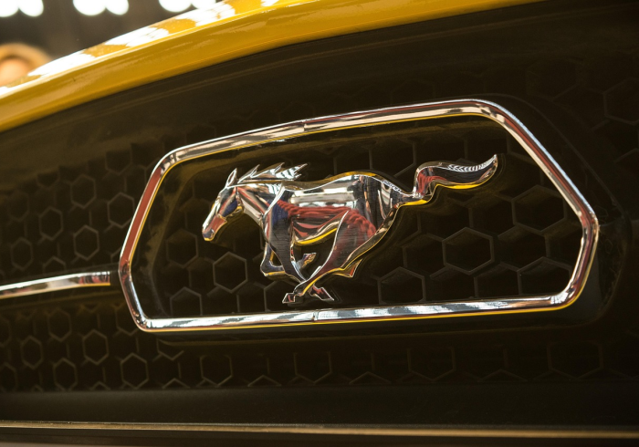 福特SUV汽车后杠更换费用解析,价格、选择与注意事项全攻略 福特SUV汽车后杠更换费用解析,价格、选择与注意事项全攻略