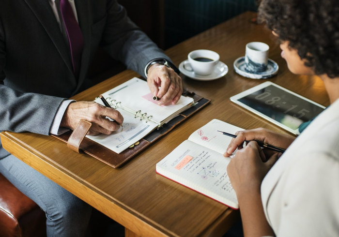 新疆确诊，当数字穿透大地，我们看见什么？