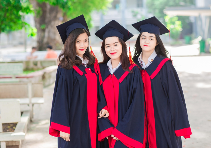 脱下学士服,穿上戎装,新疆大学生入伍政策如何重塑青春与边疆 脱下学士服,穿上戎装,新疆大学生入伍政策如何重塑青春与边疆