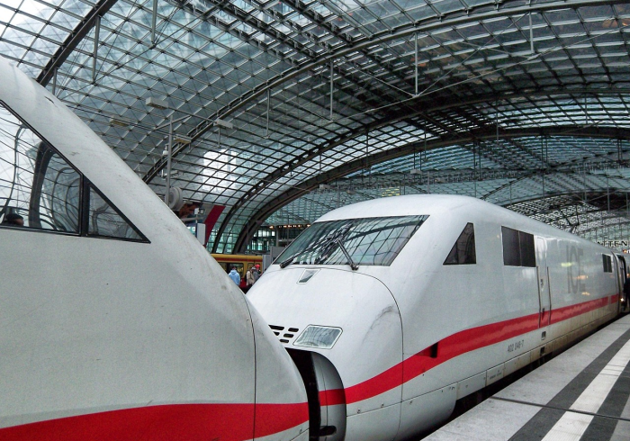 今天哪些高速公路封闭?实时路况背后的现代交通脉搏 今天哪些高速公路封闭?实时路况背后的现代交通脉搏