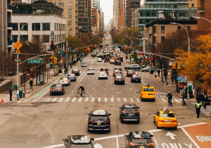 免费高速，为何驶向最堵五一？