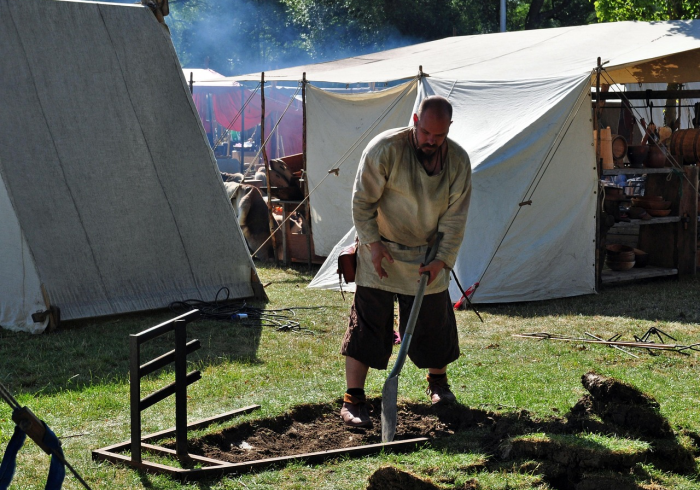 谁在冰上起舞？冬奥会背后的无名英雄与时代群像