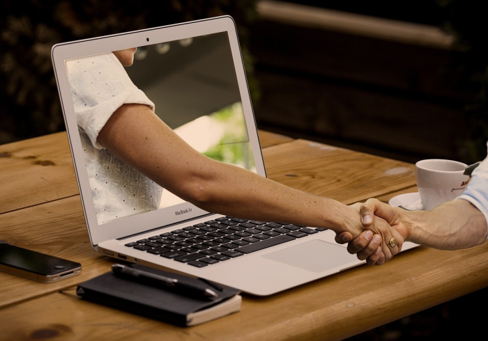 郑州富士康，疫情下的数字、人与一座城的韧性