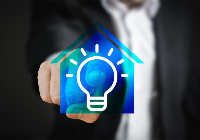 免费通行的黄金窗口，2020年国庆高速免费政策背后的经济账与家国情